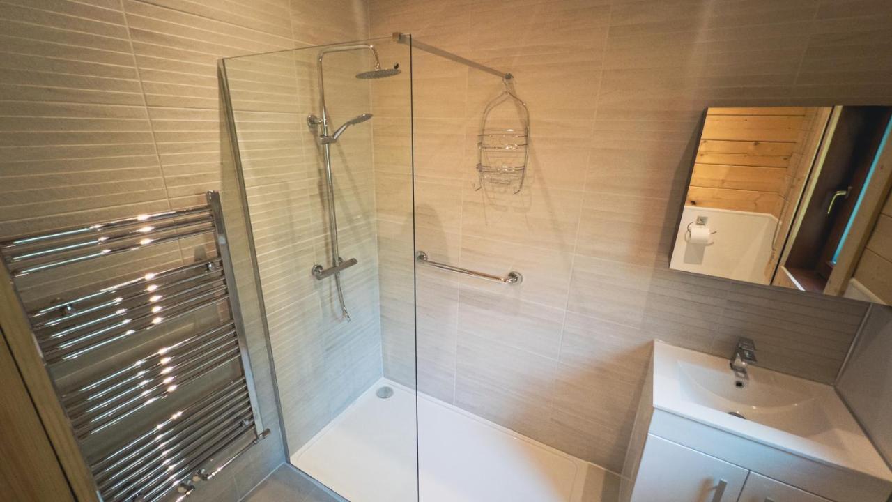 Sundance Lodge, Fantastic New Cabin With Hot Tub - Sleeps 6 - Largest In Felmoor Park Морпет Екстериор снимка