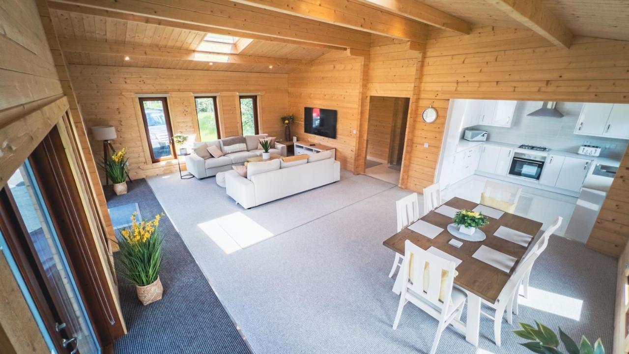 Sundance Lodge, Fantastic New Cabin With Hot Tub - Sleeps 6 - Largest In Felmoor Park Морпет Екстериор снимка