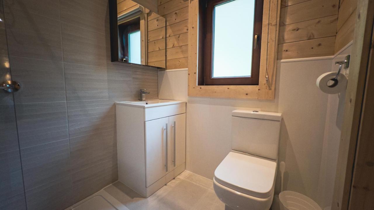 Sundance Lodge, Fantastic New Cabin With Hot Tub - Sleeps 6 - Largest In Felmoor Park Морпет Екстериор снимка